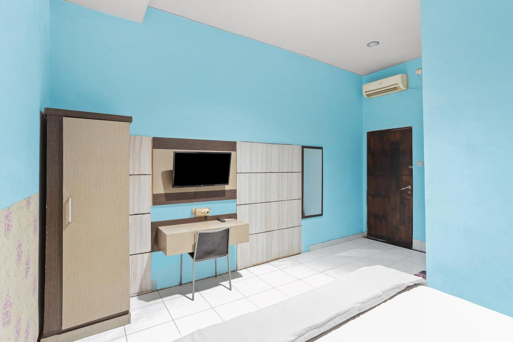 Oyo 93046 Hotel Fortuna Parepare Bagian luar foto