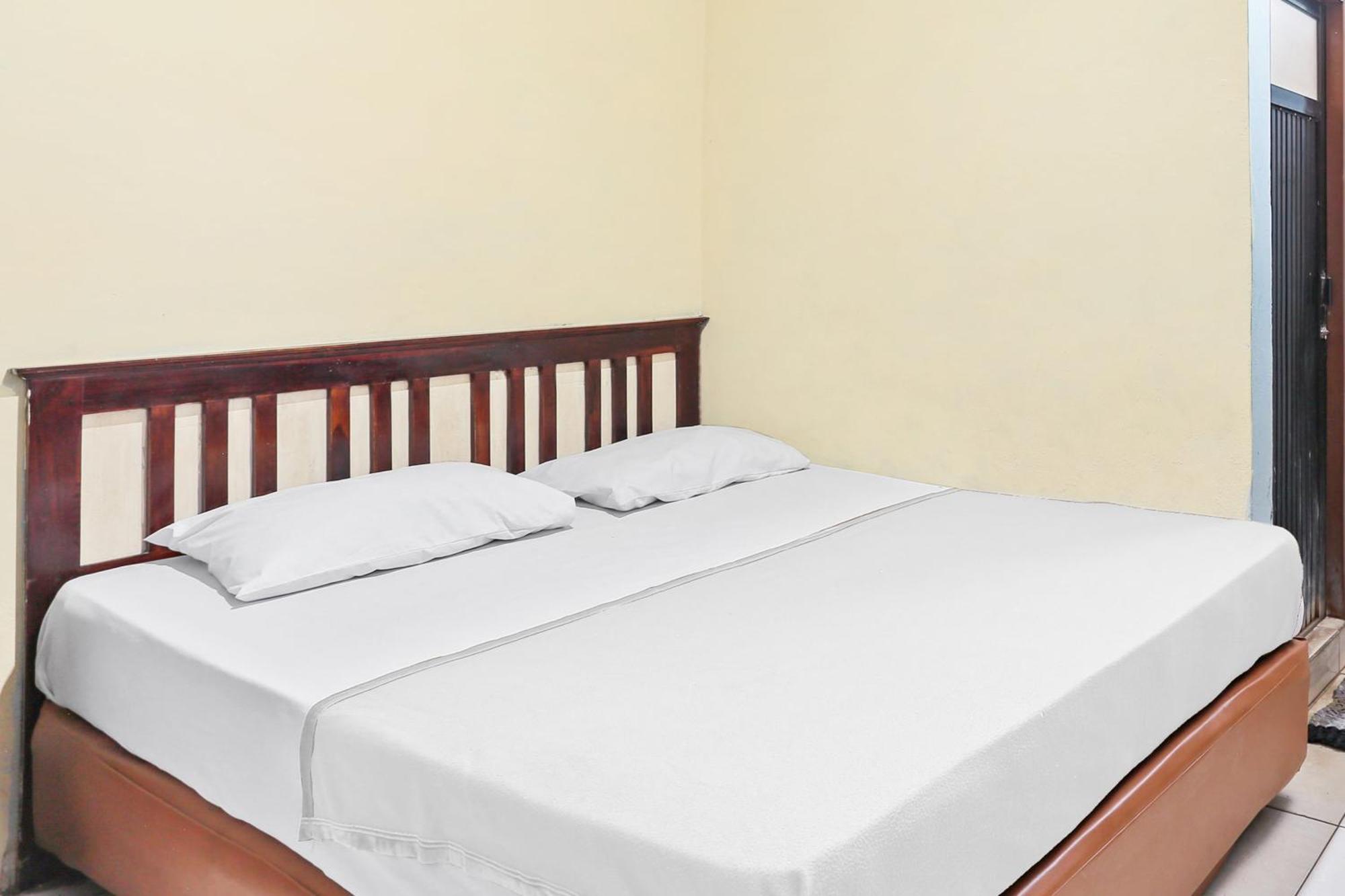 Oyo 93046 Hotel Fortuna Parepare Bagian luar foto