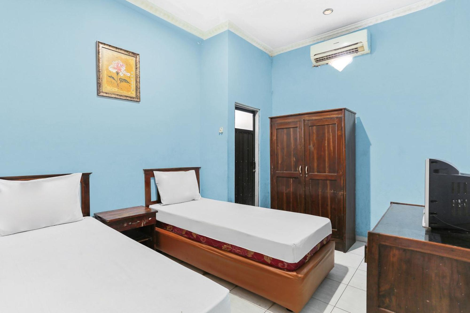 Oyo 93046 Hotel Fortuna Parepare Bagian luar foto