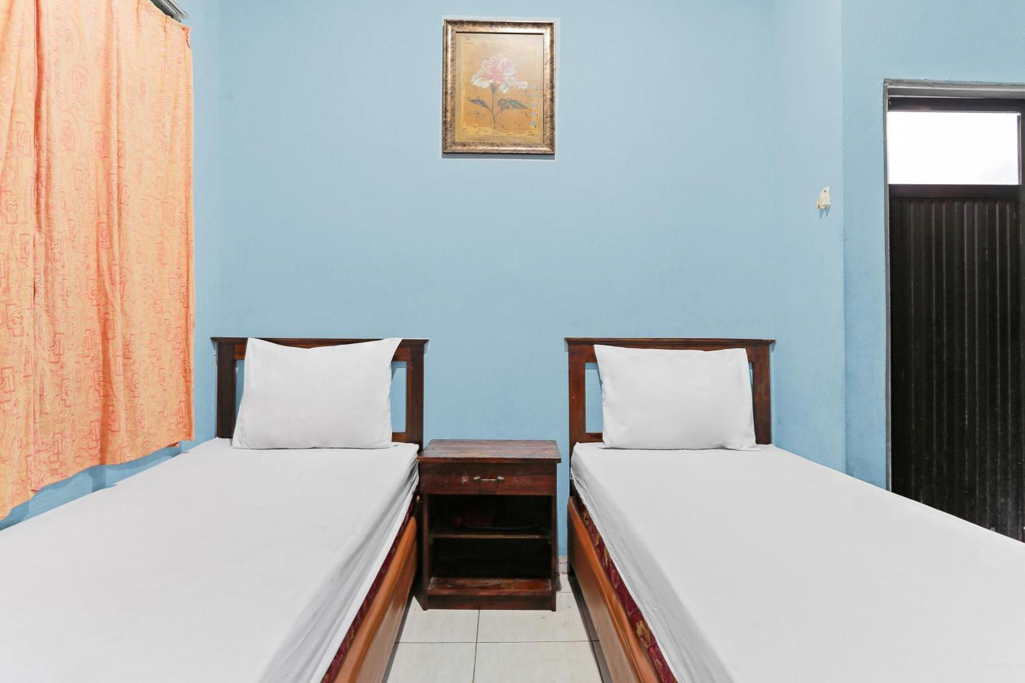 Oyo 93046 Hotel Fortuna Parepare Bagian luar foto